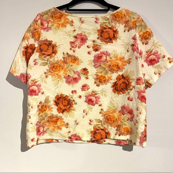 ZARA - FLORAL BOXY TOP - Picture 2 of 3